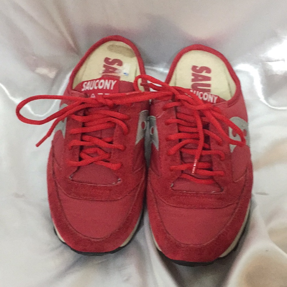 SAUCONY slip on Sneakers Sz 7